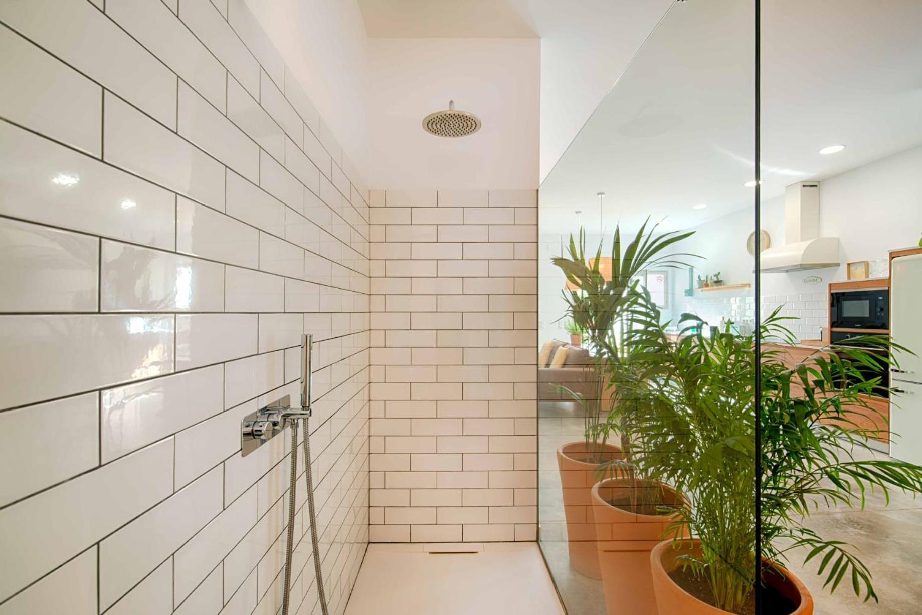 شقة Loft Con Piscina Climatizada De Agua Salada Y Parking En El Centro De Figueres فيغيريس المظهر الخارجي الصورة