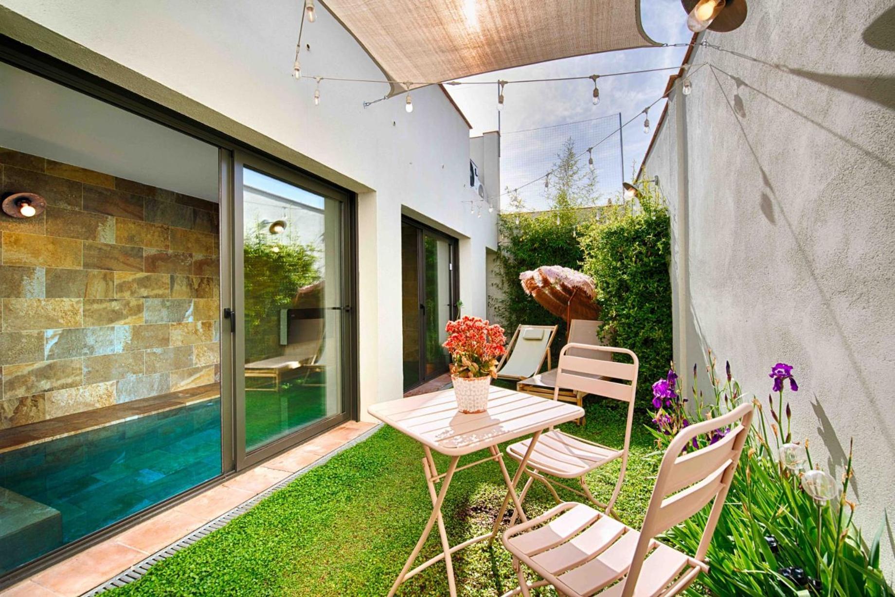 شقة Loft Con Piscina Climatizada De Agua Salada Y Parking En El Centro De Figueres فيغيريس المظهر الخارجي الصورة